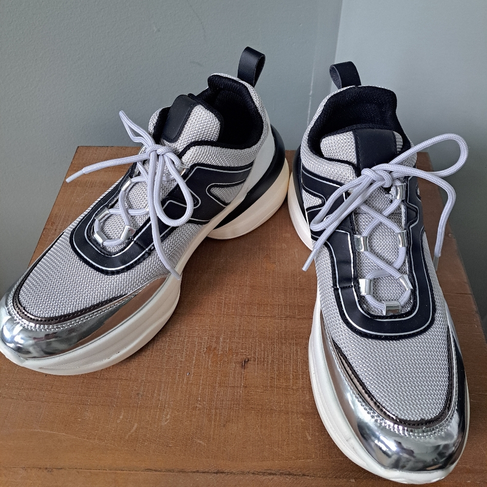 Berness Platform Grey and Silver Sneakers